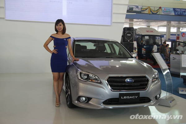 Cận cảnh hai sao sáng của Subaru tại Auto Expo 2015